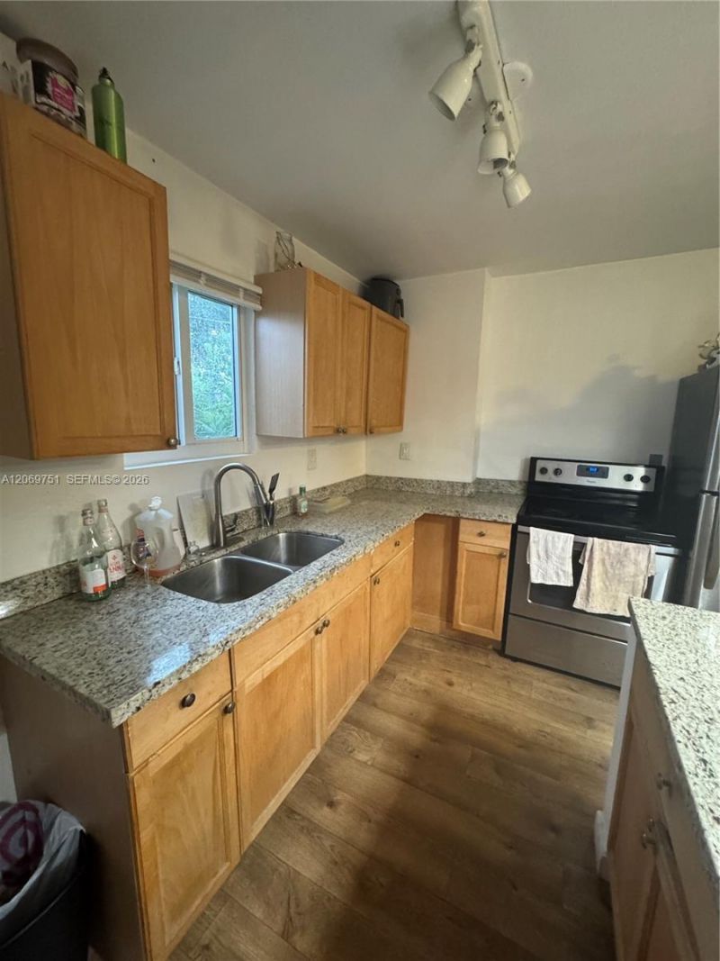 329 NW 44th St , Unit 1, Miami, FL 33127 Photo