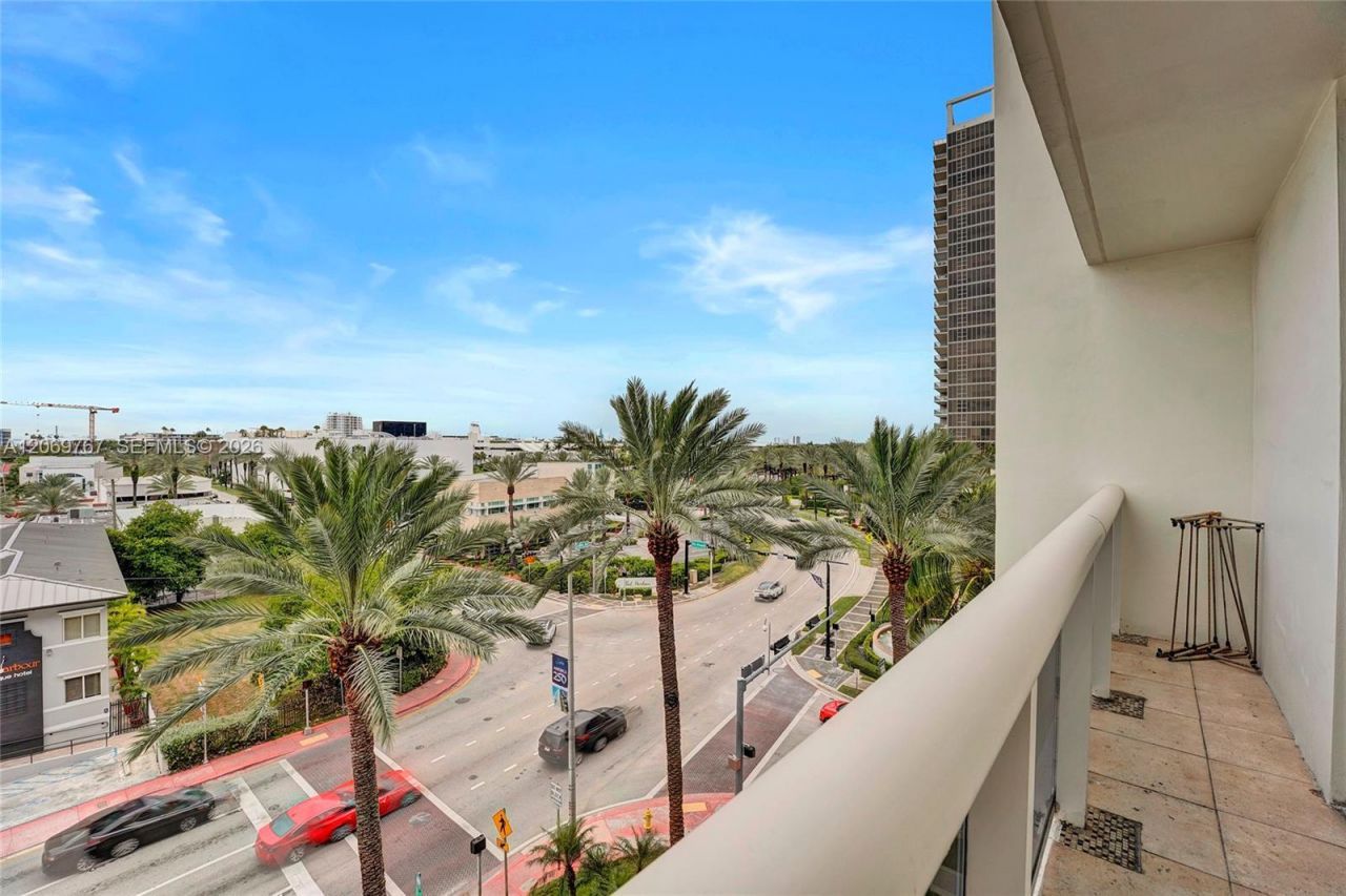 9595 N Collins Ave., Unit 5NG, Surfside, FL 33154 Photo