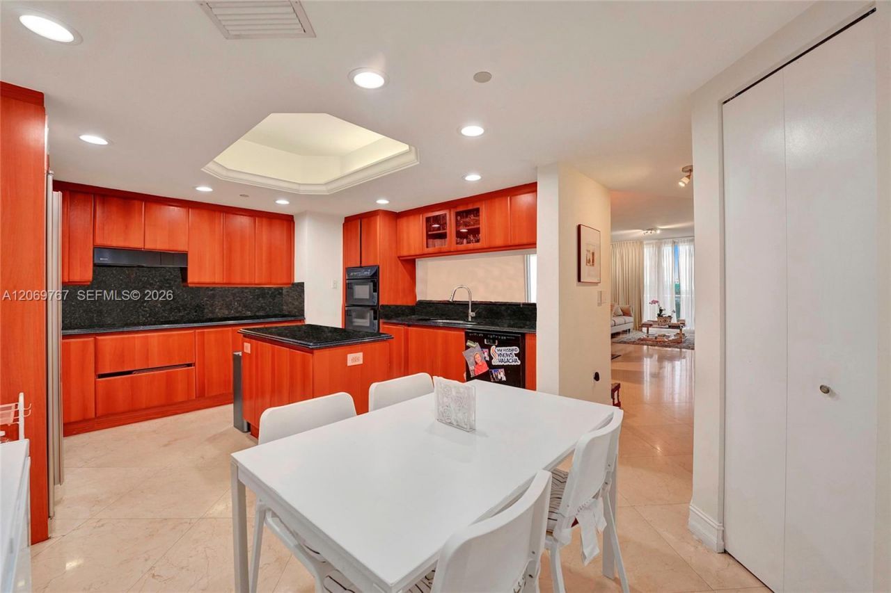 9595 N Collins Ave., Unit 5NG, Surfside, FL 33154 Photo