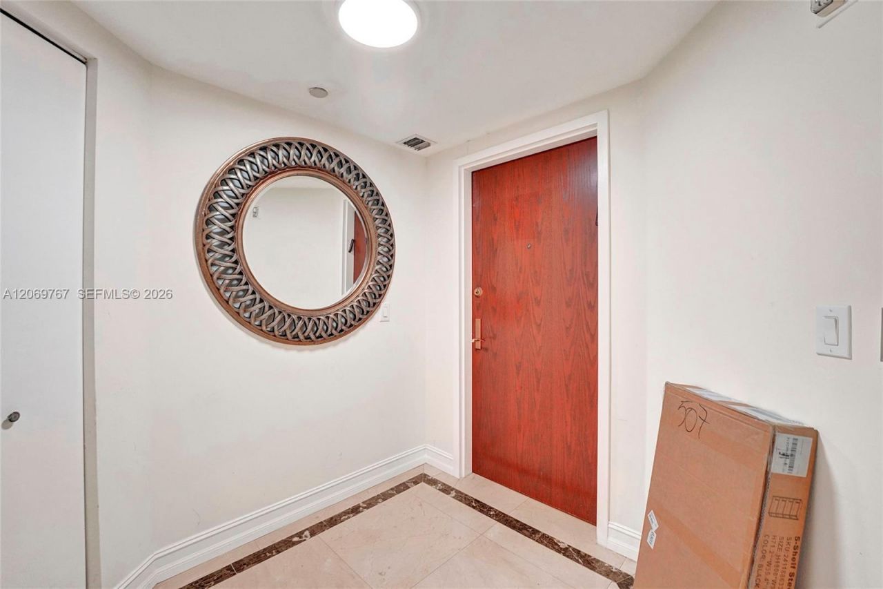 9595 N Collins Ave., Unit 5NG, Surfside, FL 33154 Photo