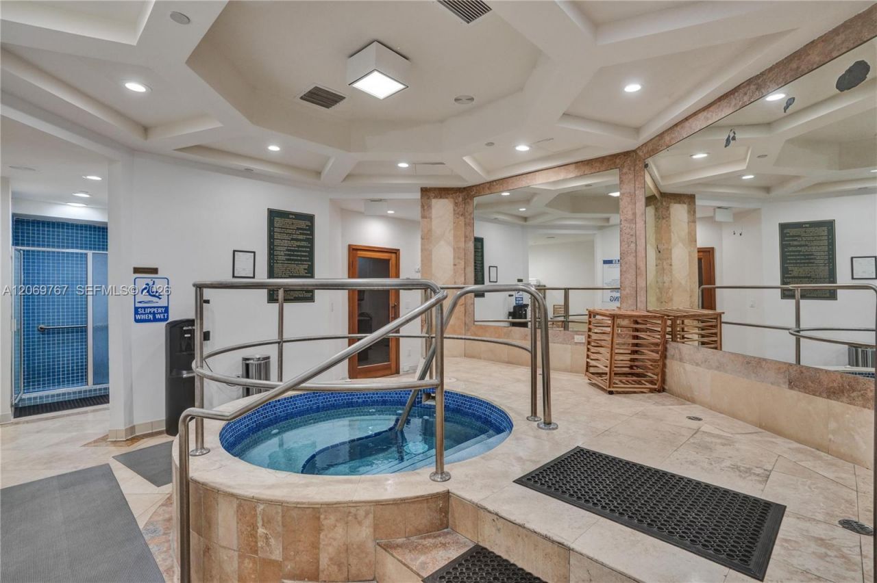 9595 N Collins Ave., Unit 5NG, Surfside, FL 33154 Photo