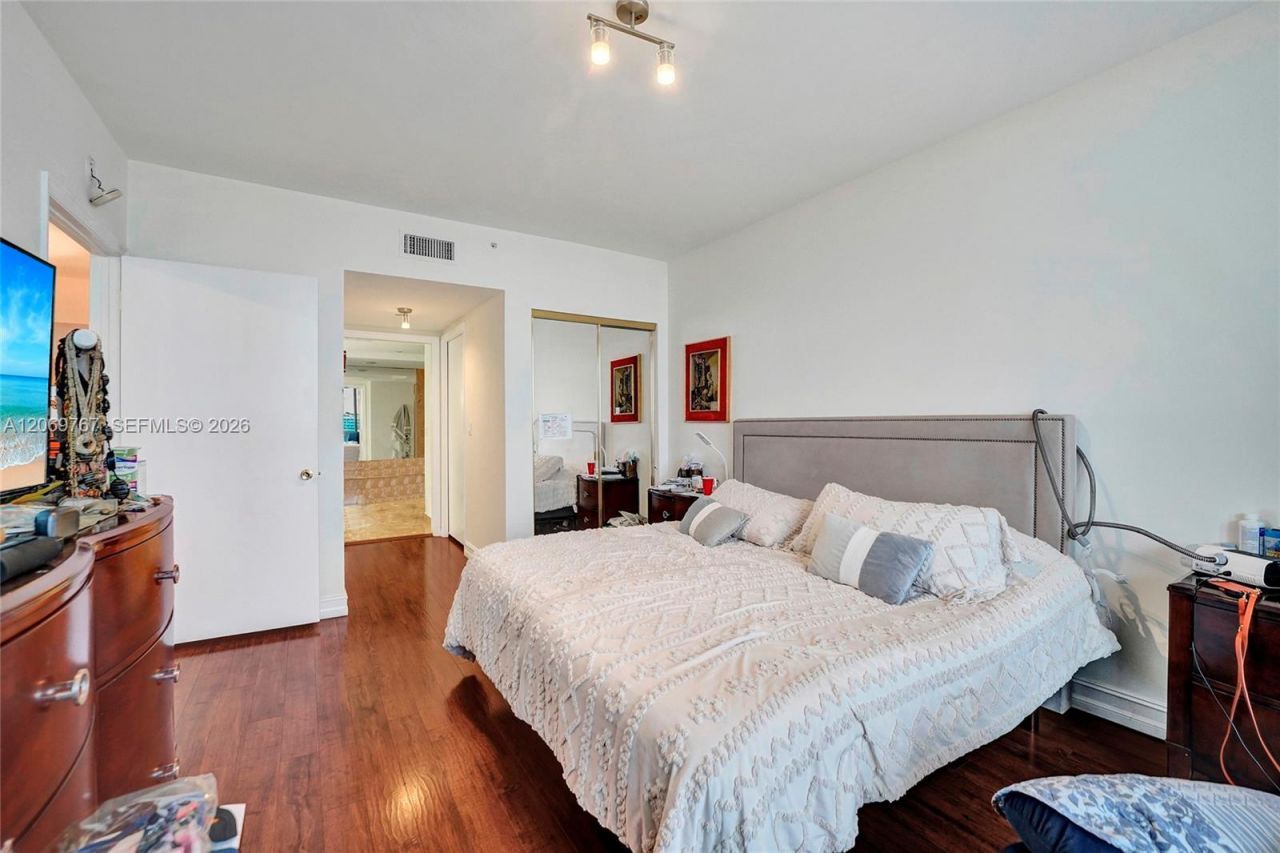 9595 N Collins Ave., Unit 5NG, Surfside, FL 33154 Photo