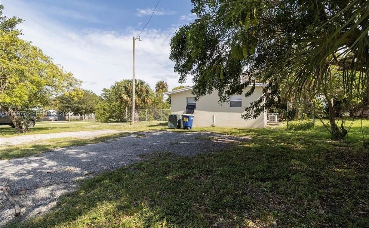 708 N 14th St , Unit B, Fort Pierce, FL 34950 Photo