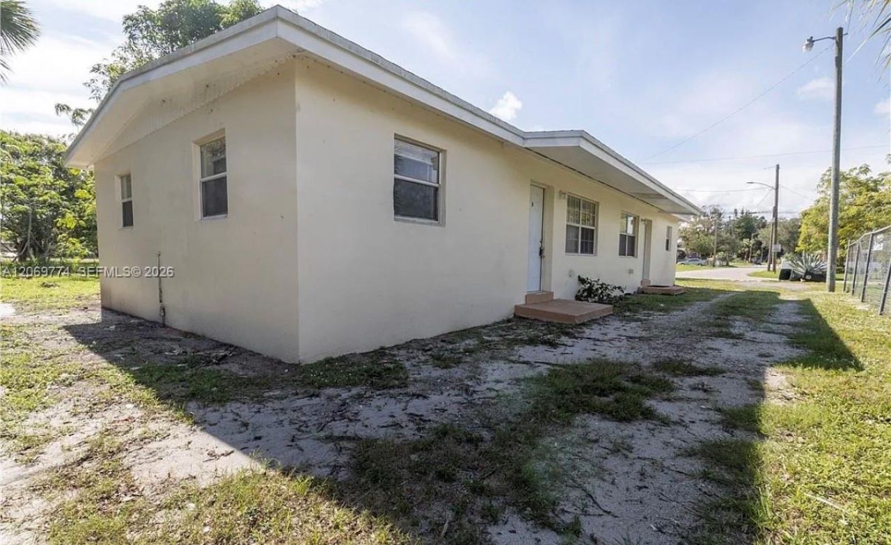 708 N 14th St , Unit B, Fort Pierce, FL 34950 Photo