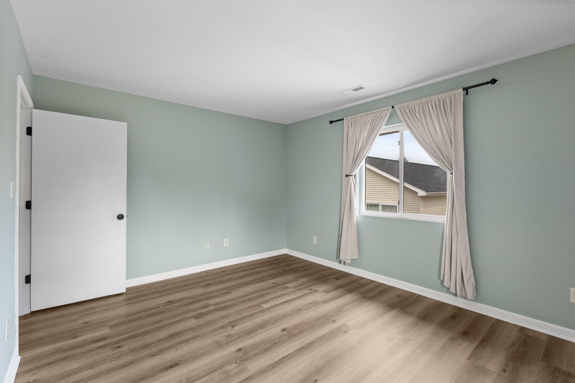 603 Wagon Wheel Rd. Photo 14