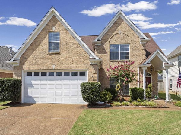 9320 S FAIRMONT CIR, Collierville, TN 38017