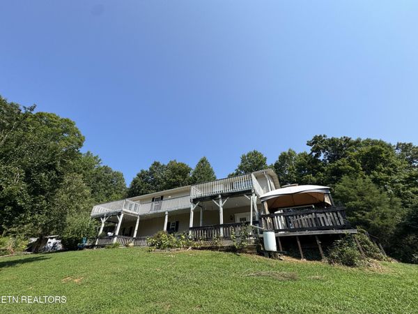 7810 Wells Valley Rd, Maryville, TN 37801
