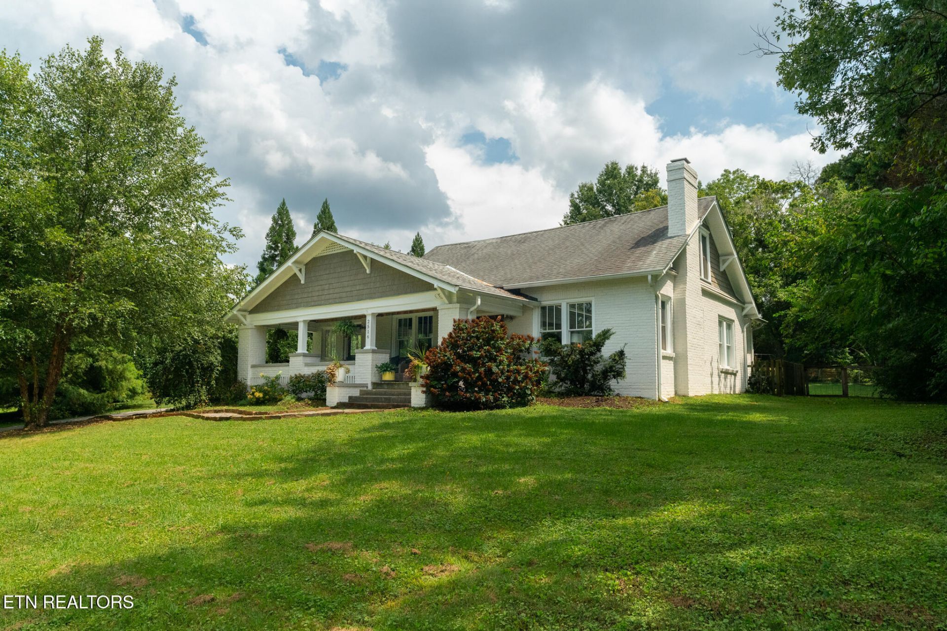 2516 Maple Drive, Knoxville, TN 37918 Main Photo