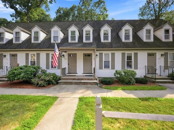 754 Wellman Ave, Unit 754, Chelmsford, MA 01863