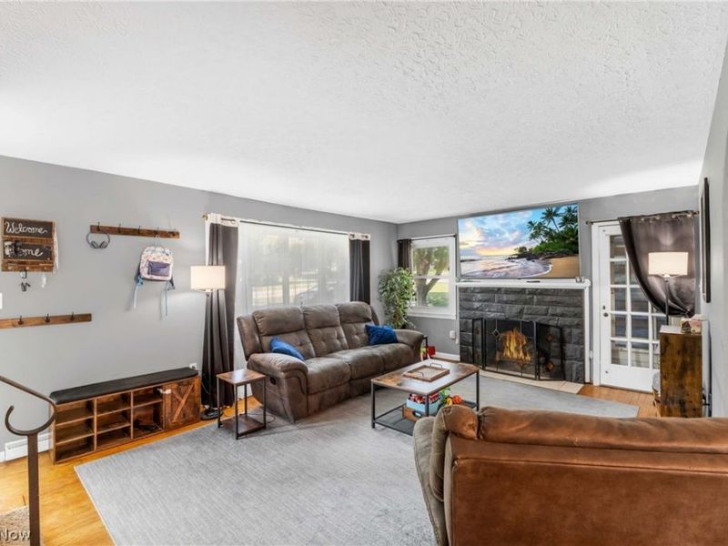 1159 E Robinson Avenue, Barberton, OH 44203 Photo 6