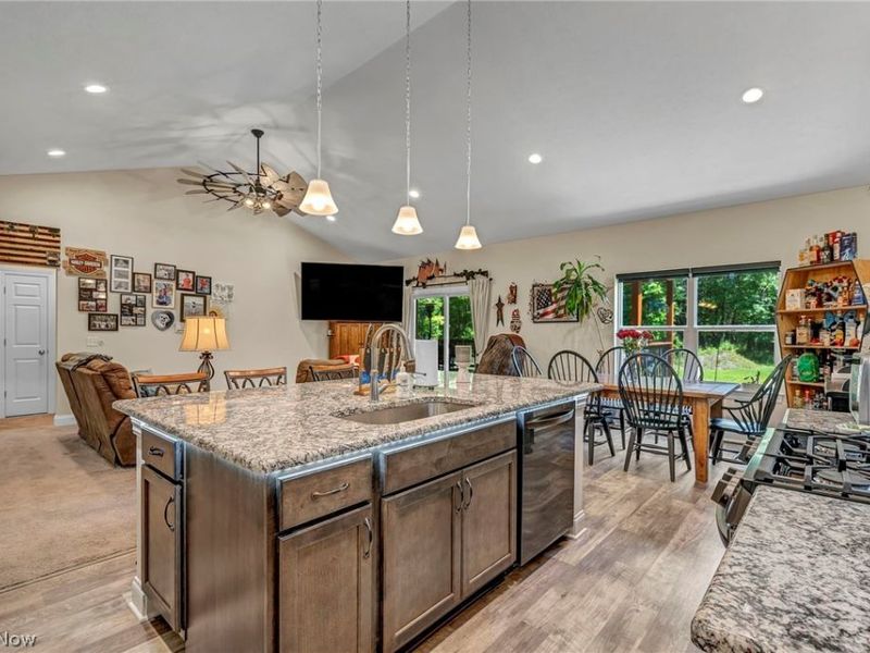 4331 Palmyra Road, Lordstown, OH 44481 Photo 3
