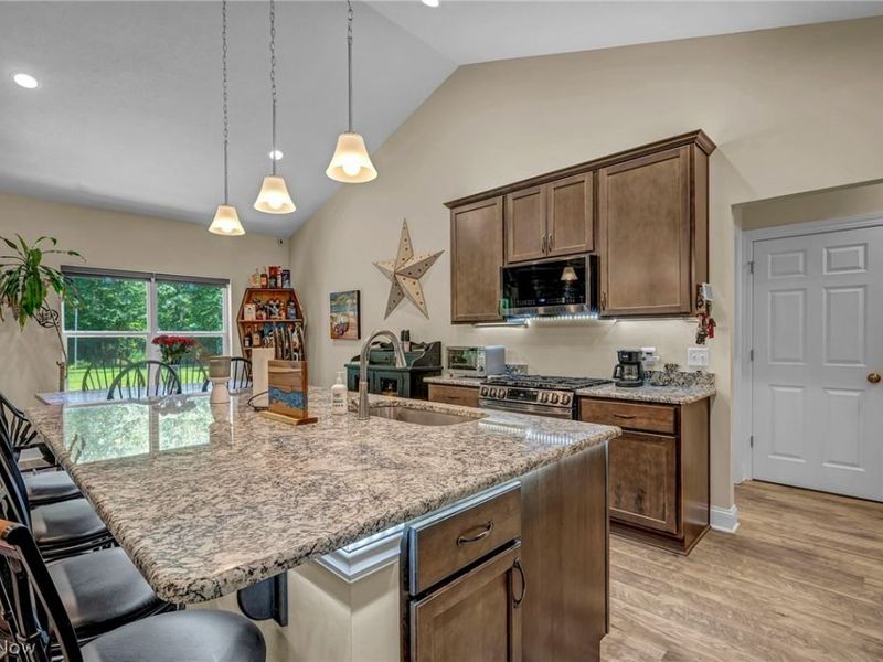 4331 Palmyra Road, Lordstown, OH 44481 Photo 4