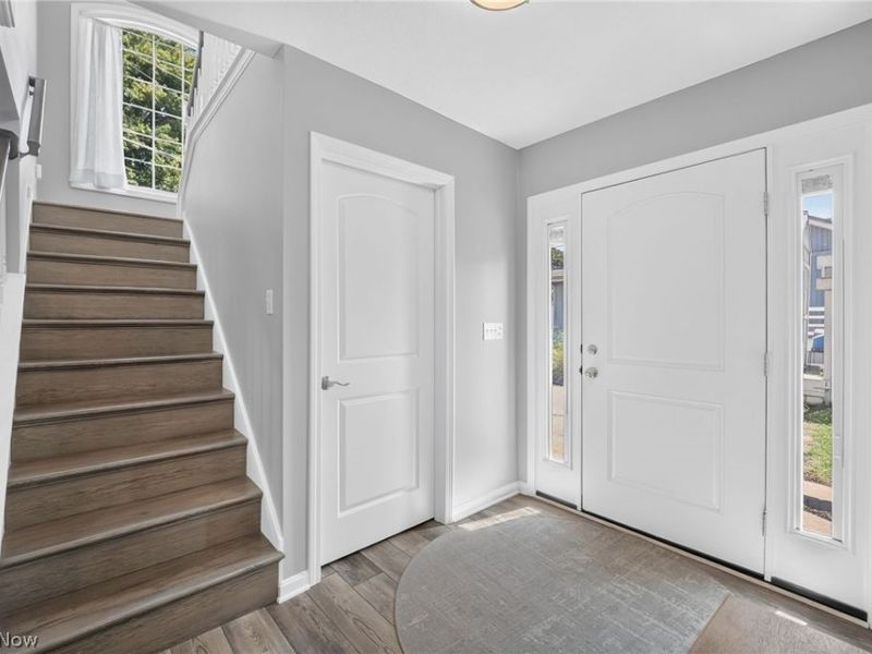 560 Saunders Avenue, Akron, OH 44319 Photo 9