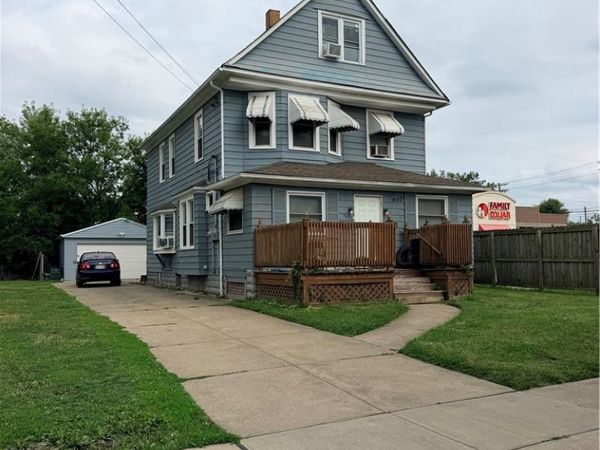 4017 E 54th Street , Newburgh Heights, OH 44105