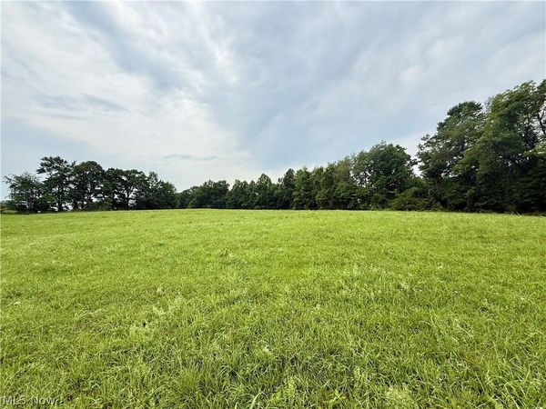 Cinder Road , Bergholz, OH 43908
