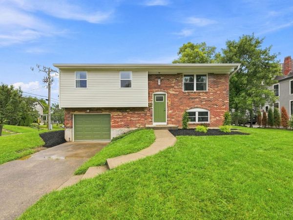 814 Burns Avenue, Wyoming, OH 45215