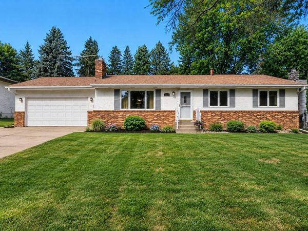 2981 Farrington Avenue, Roseville, MN 55113
