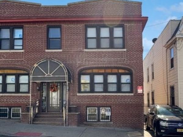 113 Van Winkle Ave, Unit B, Jersey, NJ 07306