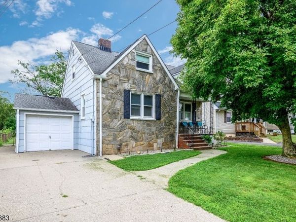 110 Amherst Ave, Woodbridge, NJ 07067