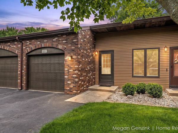 3259 Arrowhead Arms Court SW, Unit 20, Grandville, MI 49418