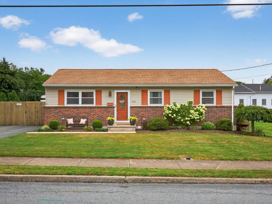 935 E Queen Street, Annville, PA 17003 Main Photo