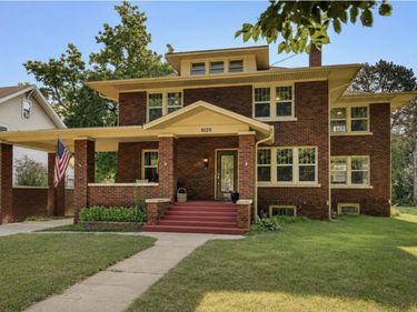 6129 Florence Boulevard, Omaha, NE 68110