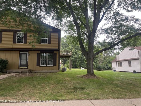 2901 Staten Avenue, Lansing, MI 48910