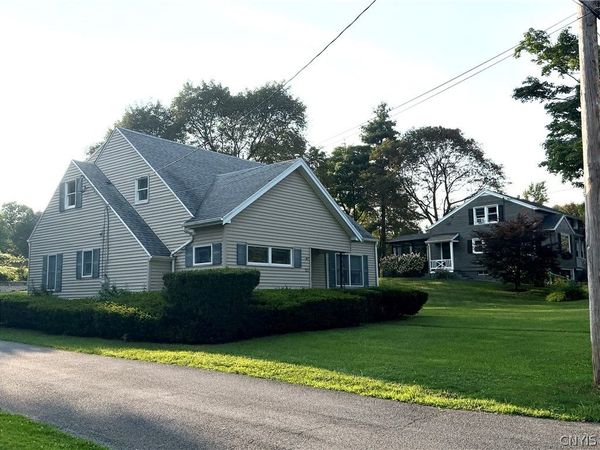 223 Cleveland Boulevard , Fayetteville, NY 13066