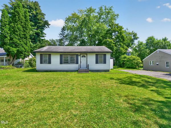 3 Alamo Lane, Schenectady, NY 12304