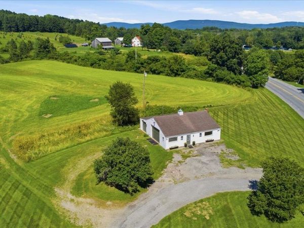3213 West Road, Bennington, VT 05201