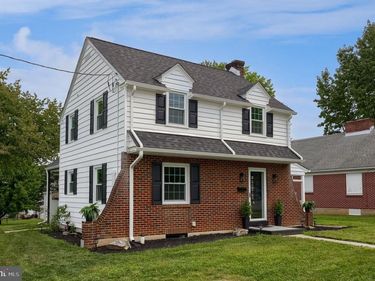 11 E HERMAN AVENUE, LEBANON, PA 17042