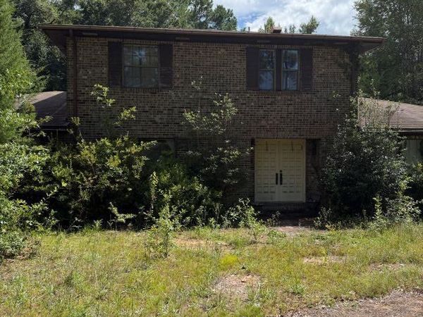 3482 Smyer Dr, Pace, FL 32571