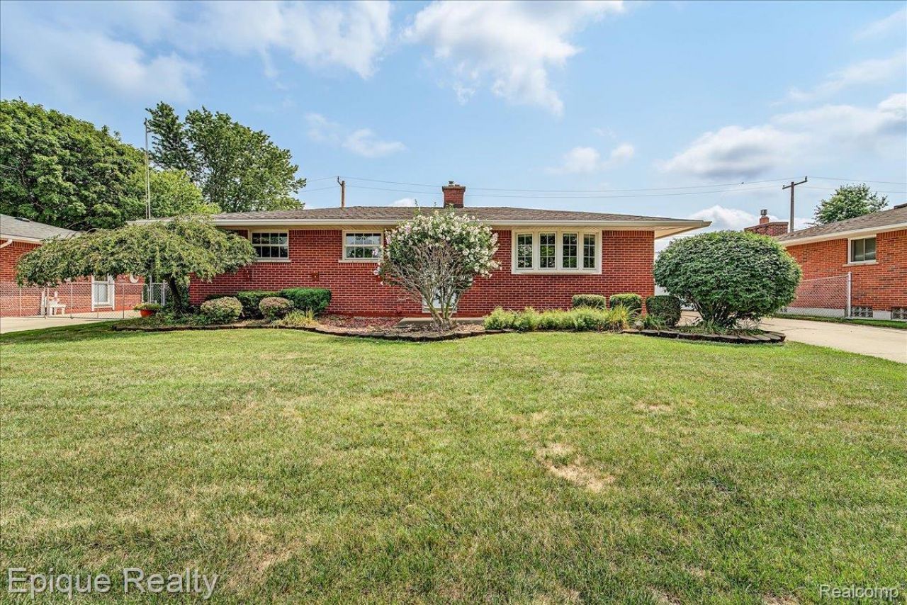 29749 Ailanthus Drive, Flat Rock, Mi 48134 Main Photo