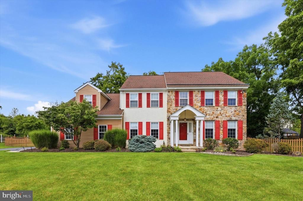 940 ROSEWOOD DRIVE , BLUE BELL, PA 19422