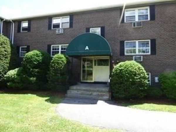 96 Richardson Road, Unit 1A, Chelmsford, MA 01863
