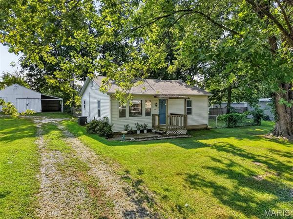 546 Chestnut Street, Hawk Point, MO 63349