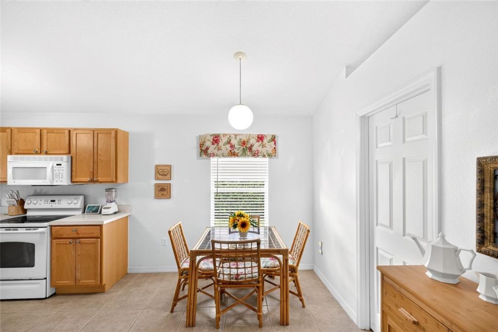 6024 Ridge Lake Circle, Vero Beach, FL 32967 Photo
