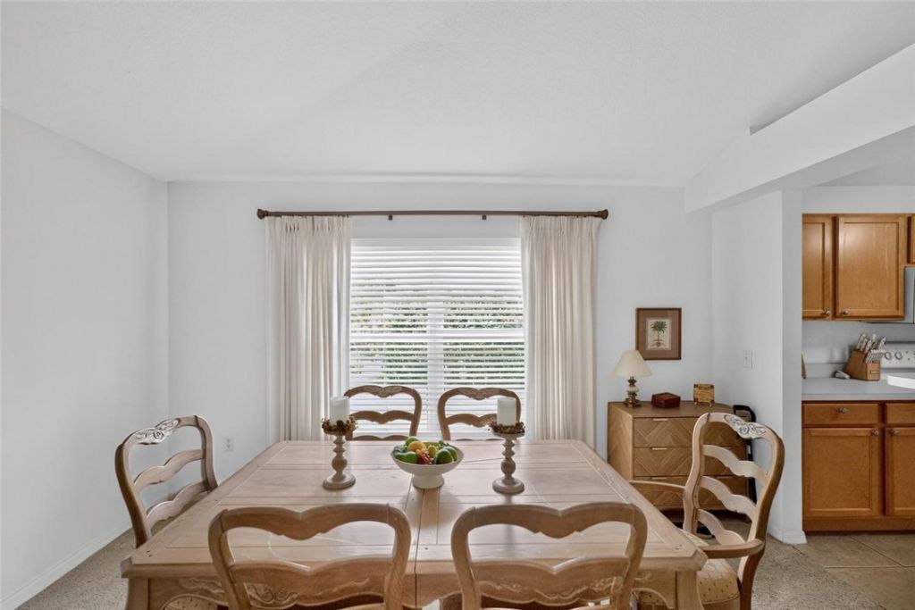 6024 Ridge Lake Circle, Vero Beach, FL 32967 Photo