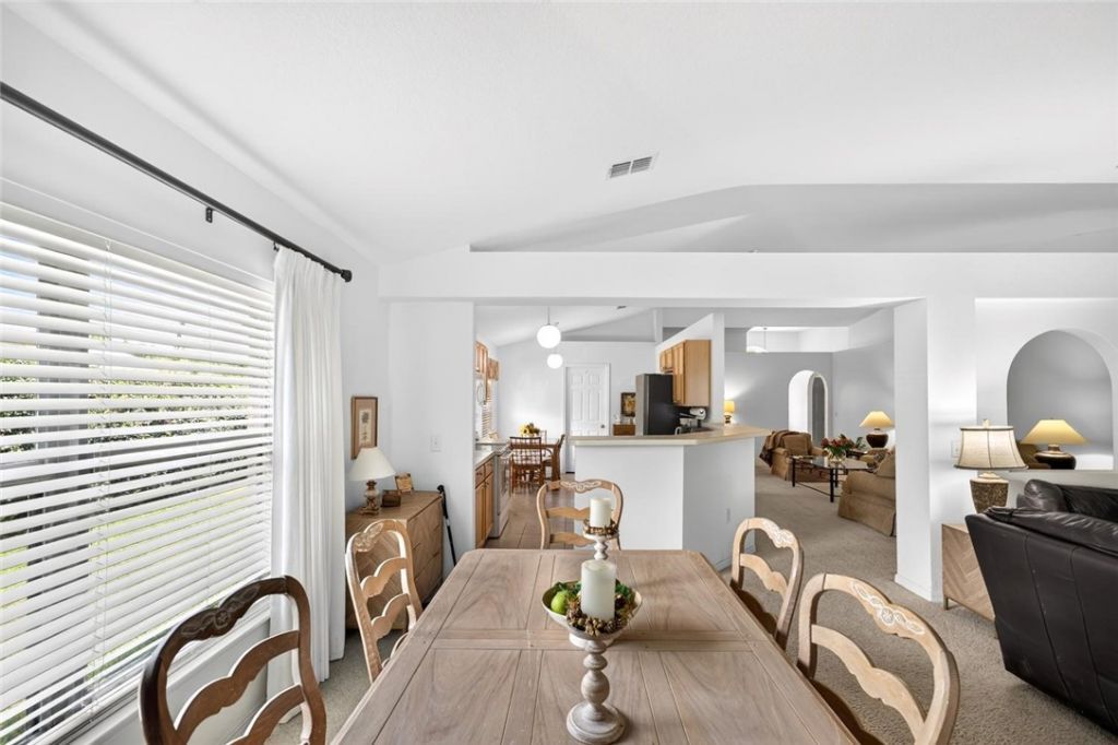 6024 Ridge Lake Circle, Vero Beach, FL 32967 Photo