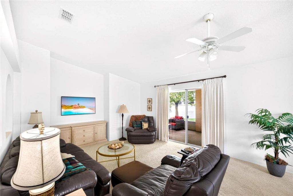 6024 Ridge Lake Circle, Vero Beach, FL 32967 Photo