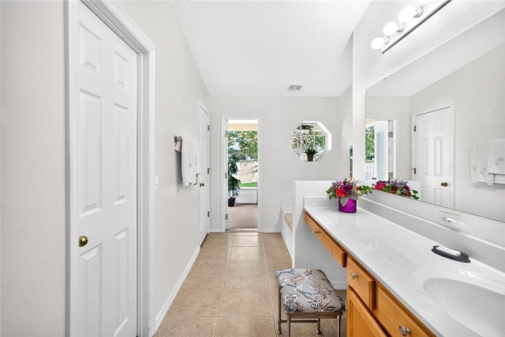 6024 Ridge Lake Circle, Vero Beach, FL 32967 Photo