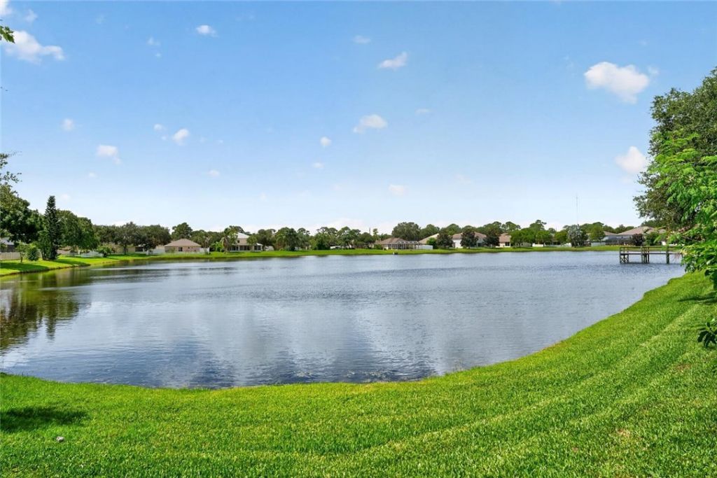 6024 Ridge Lake Circle, Vero Beach, FL 32967 Photo