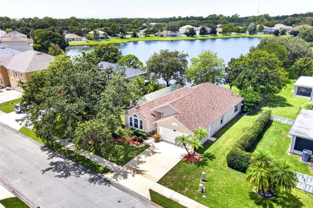 6024 Ridge Lake Circle, Vero Beach, FL 32967 Photo