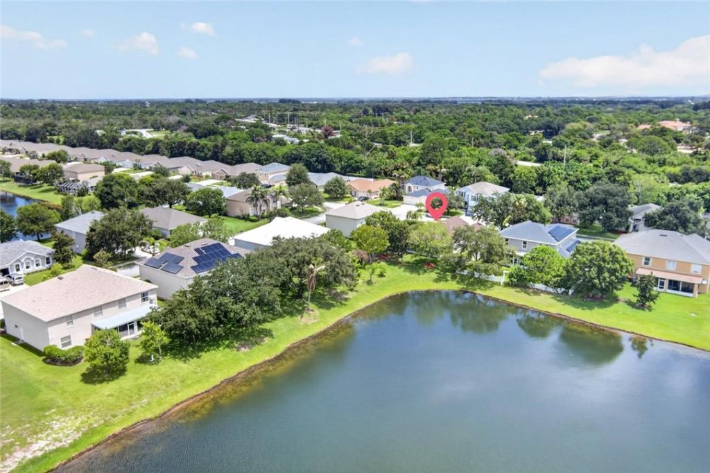 6024 Ridge Lake Circle, Vero Beach, FL 32967 Photo