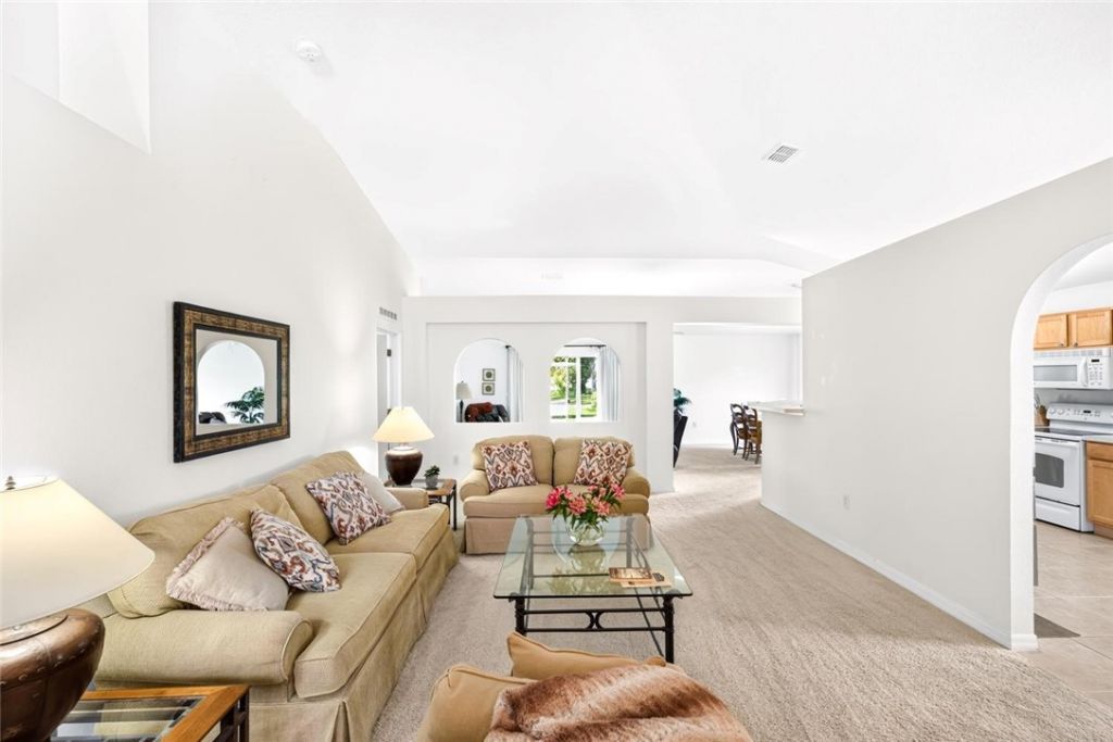 6024 Ridge Lake Circle, Vero Beach, FL 32967 Photo