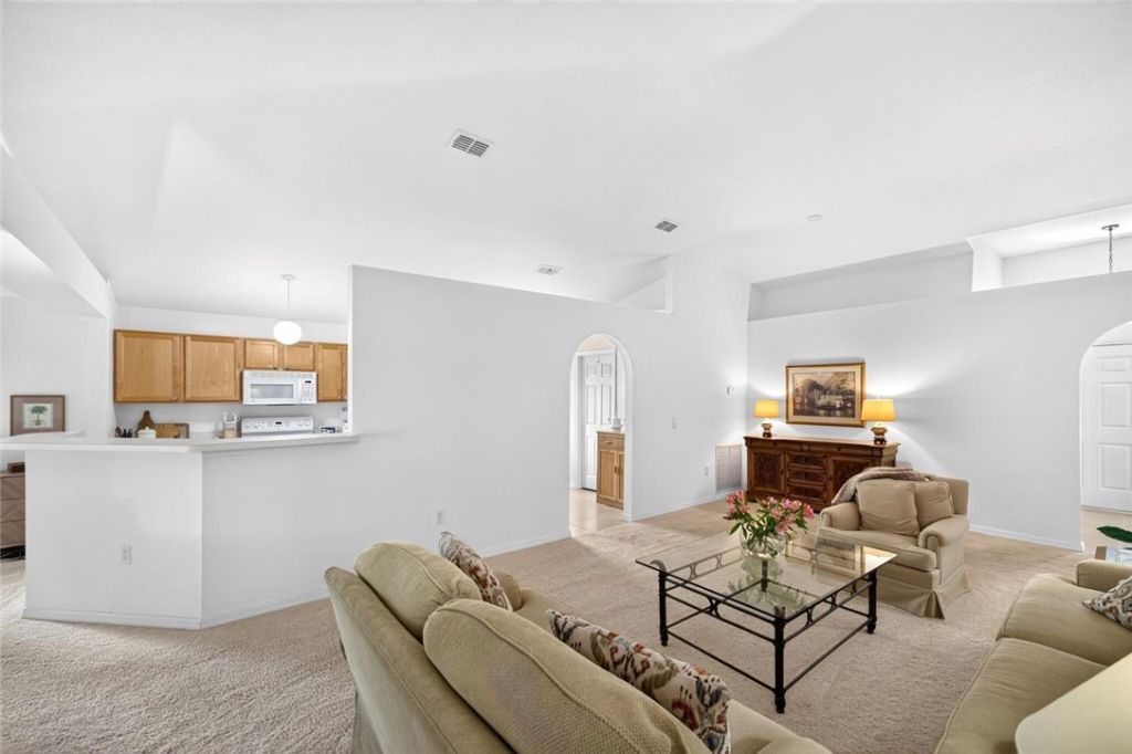 6024 Ridge Lake Circle, Vero Beach, FL 32967 Photo
