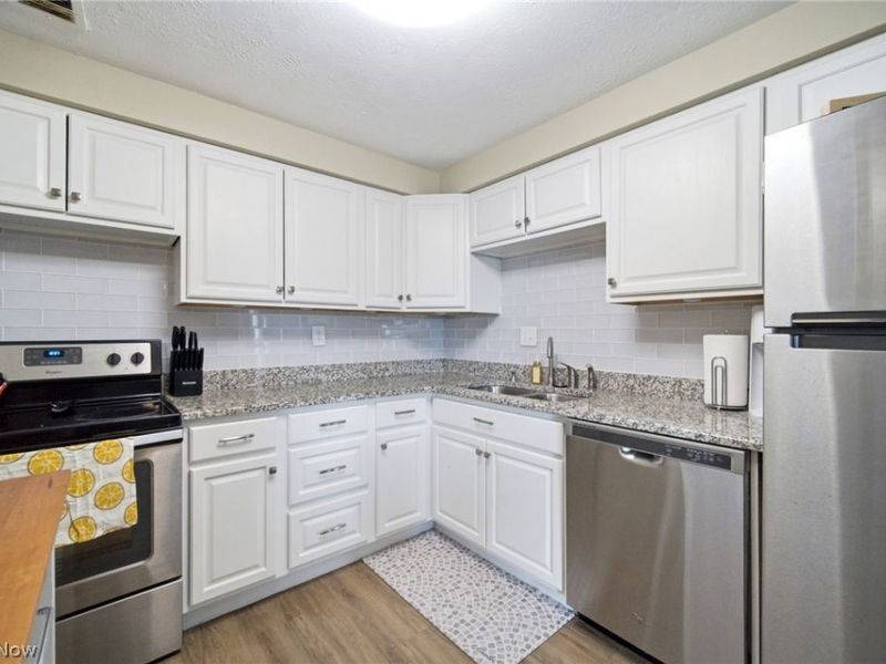 10301 Lake Avenue, Unit 521, Cleveland, OH 44102 Photo 8