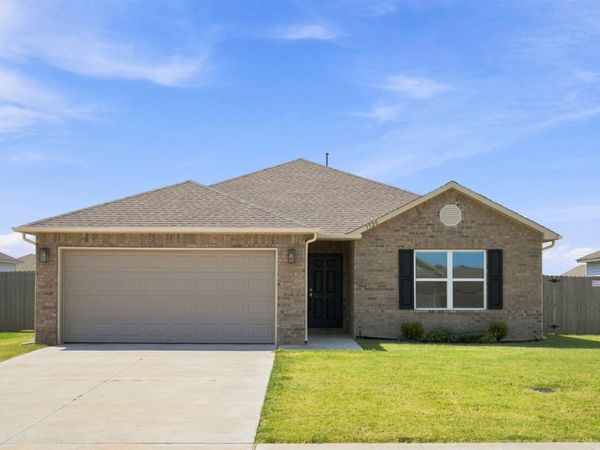 7520 E 143 Place North W, Collinsville, OK 74021