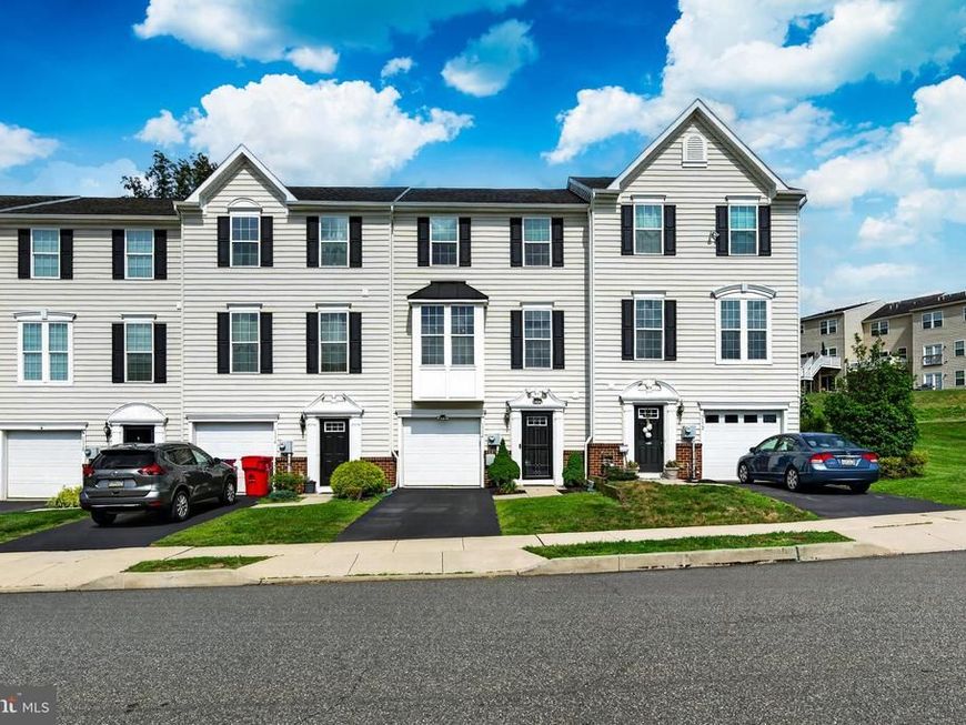 1114 Sageview Drive, Pottstown, PA 19464 Main Photo
