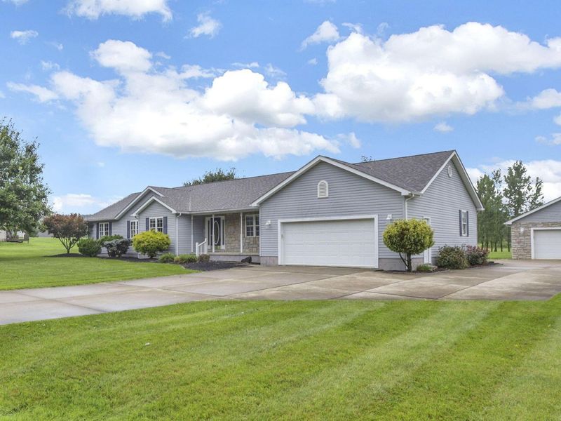 10535 S Poplar Drive , Glouster, OH 45732 Photo 4